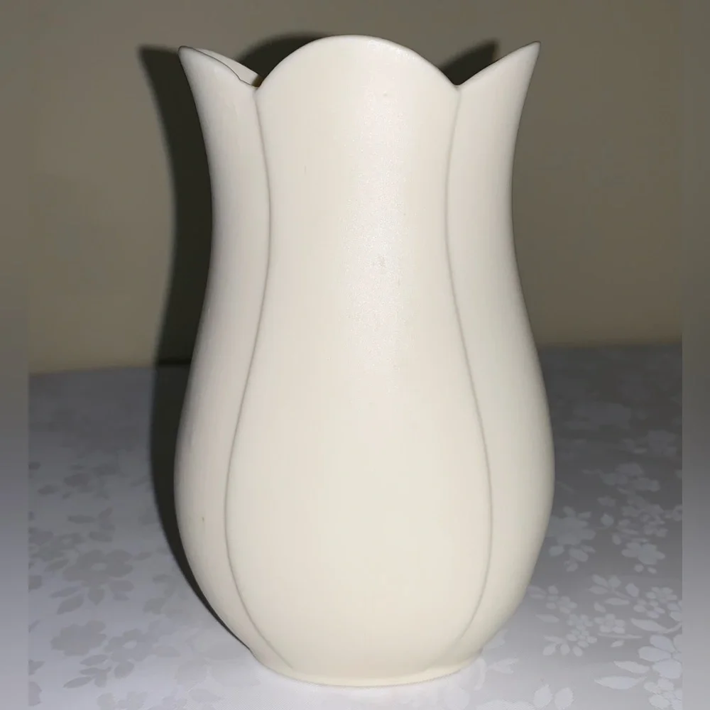 EUC 3-D Butterfly Bud Vase: Enesco Artisan-Crafted Ceramic Mini-Vase, Vintage